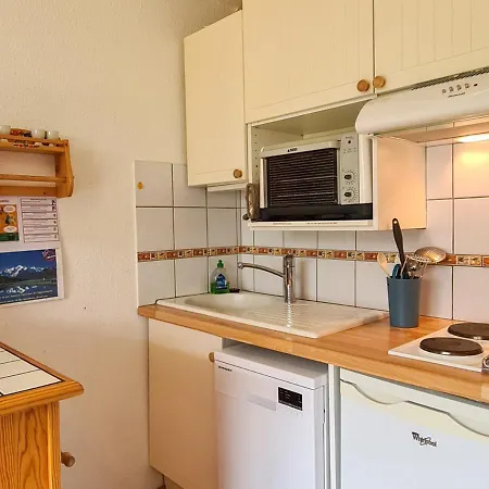 Renove Avec Cabine, Balcon Et Casier A Ski, Au Centre De Foret - Fr-1-425-154 Apartment